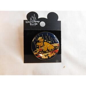 Walt Disney Attractions Pluto "HOT DOG" Pin New